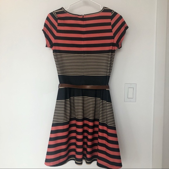 Rare London Dress - Picture 2 of 2